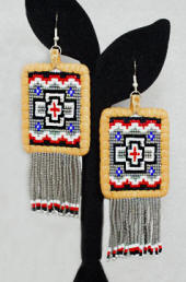 a3109 Goodluck cut bead mesa design earrings in gray/multi