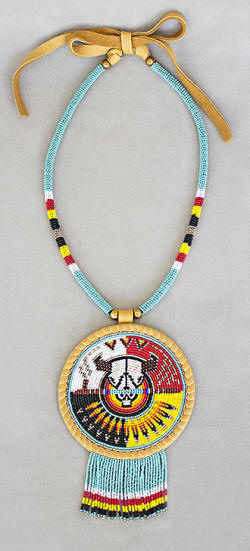 Iridescent Beaded Medallion Collar Necklace – ZENZII Wholesale